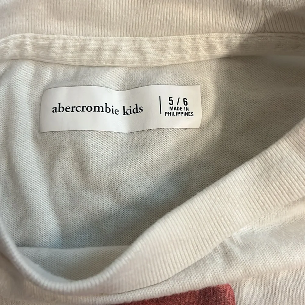 Abercrombie Kids Willy Wonka Graphic Tee - Picture 2 of 2